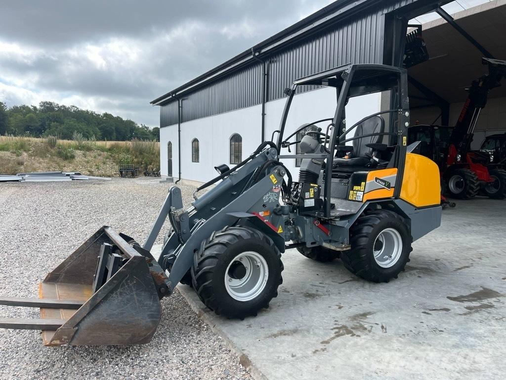 GiANT G2700 X-TRA HD Skid steer mini utovarivači