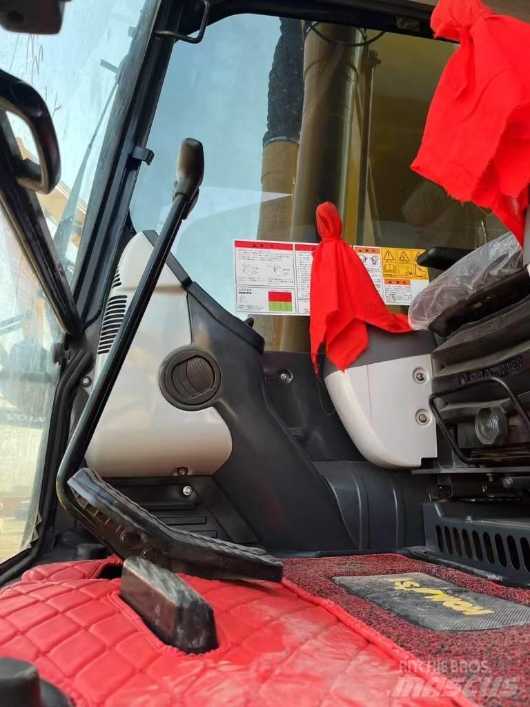 Komatsu 240 LC-8 Bageri guseničari