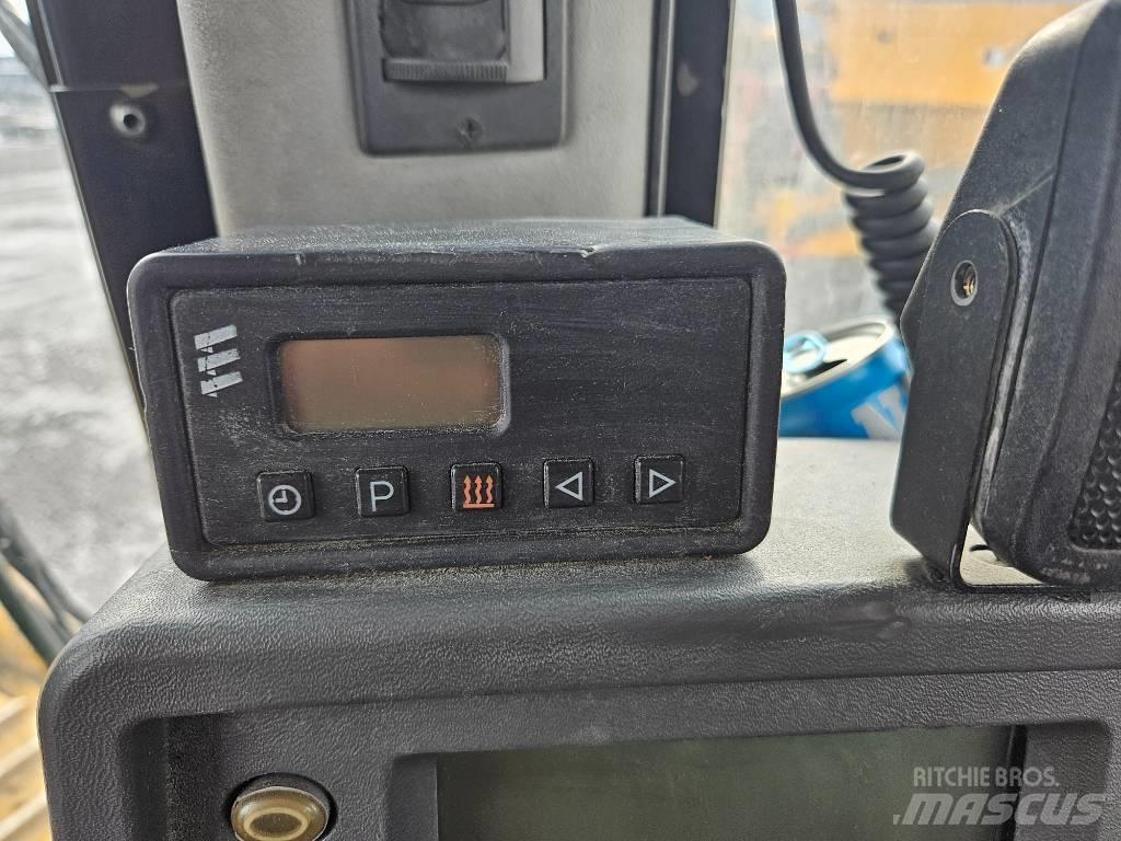 CAT D 8 T Buldožeri guseničari