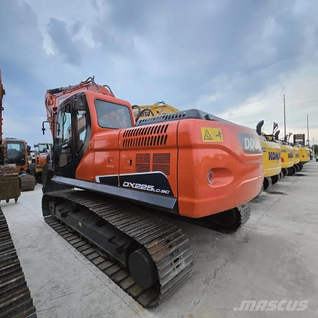 Doosan DX 225 LC Mini bageri < 7t