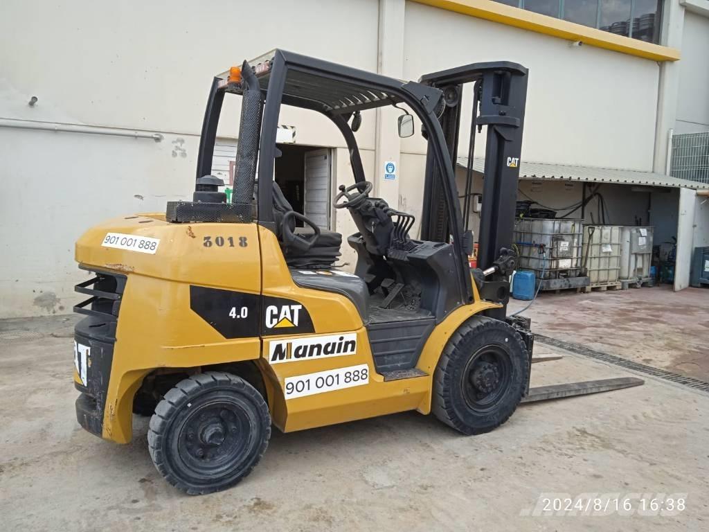 CAT DP 40 Dizelski viljuškari