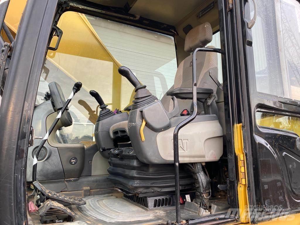 CAT 330DL Bageri guseničari