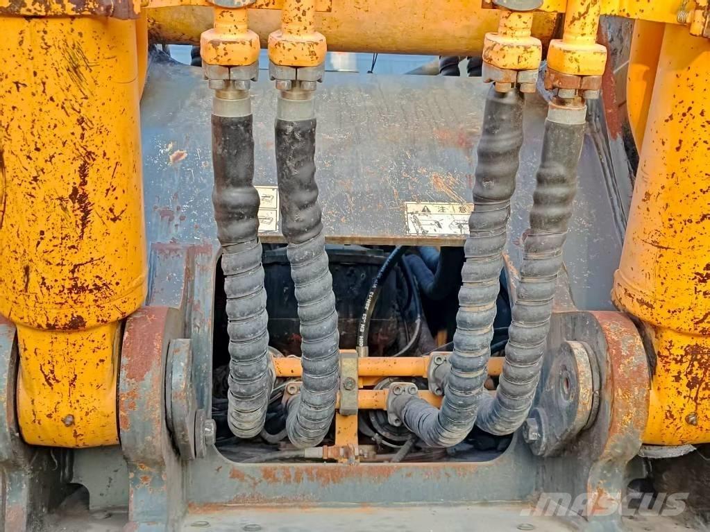 Hyundai R300LC-9S Bageri guseničari