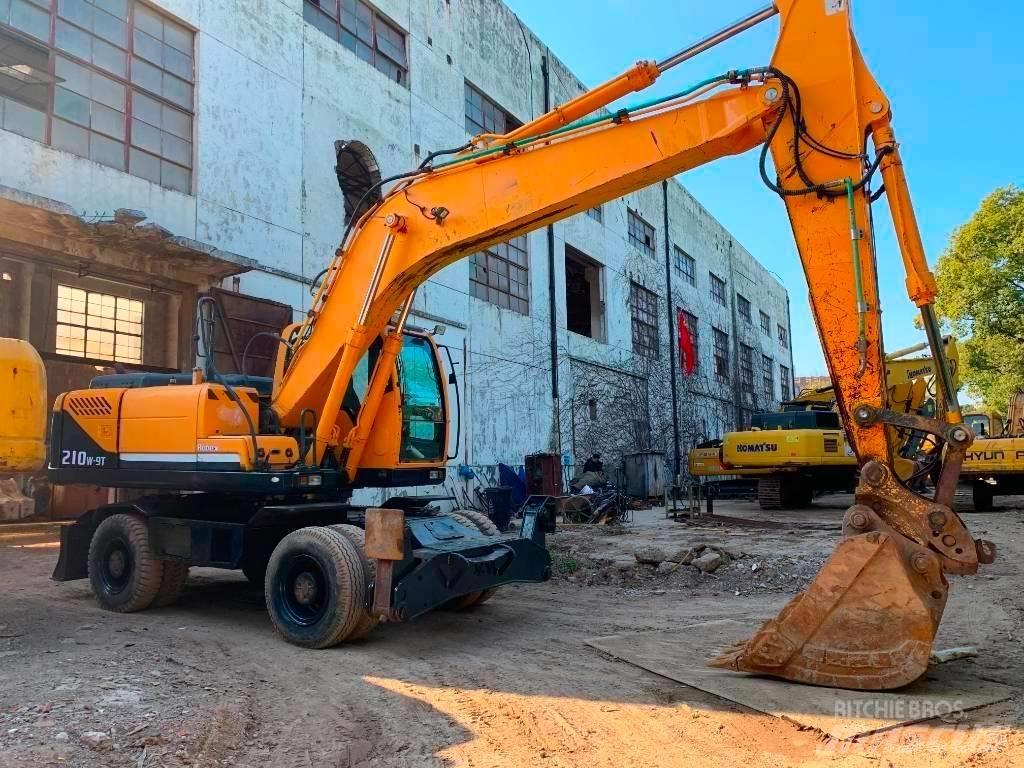 Hyundai R210W-9 Bageri guseničari