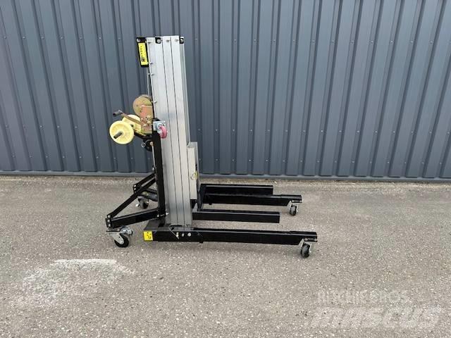 Rees Lift SML3,3 Ostali kranovi i platforme