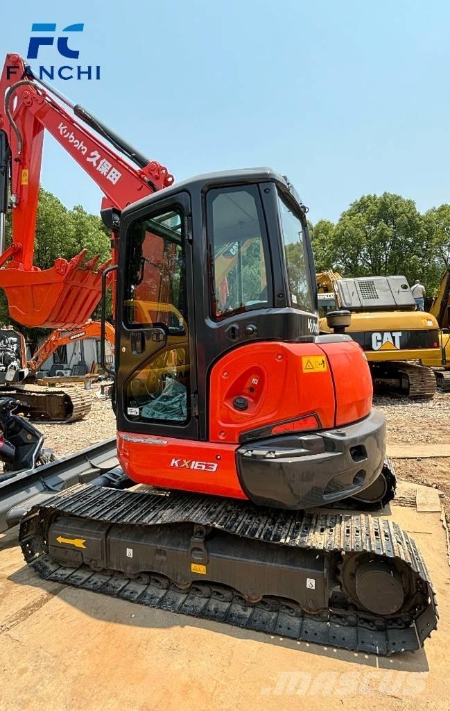 Kubota 163 Bageri guseničari