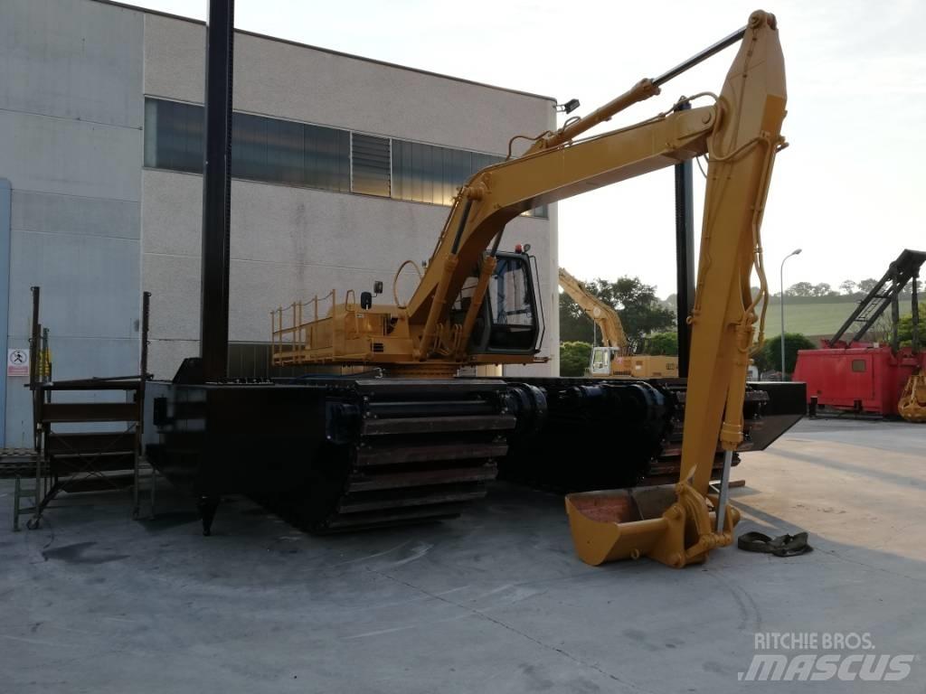 Hitachi MA 125 Polovni amfibijski bageri