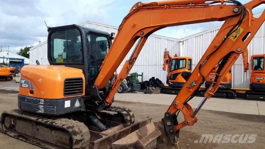 Doosan dx60 Bageri guseničari