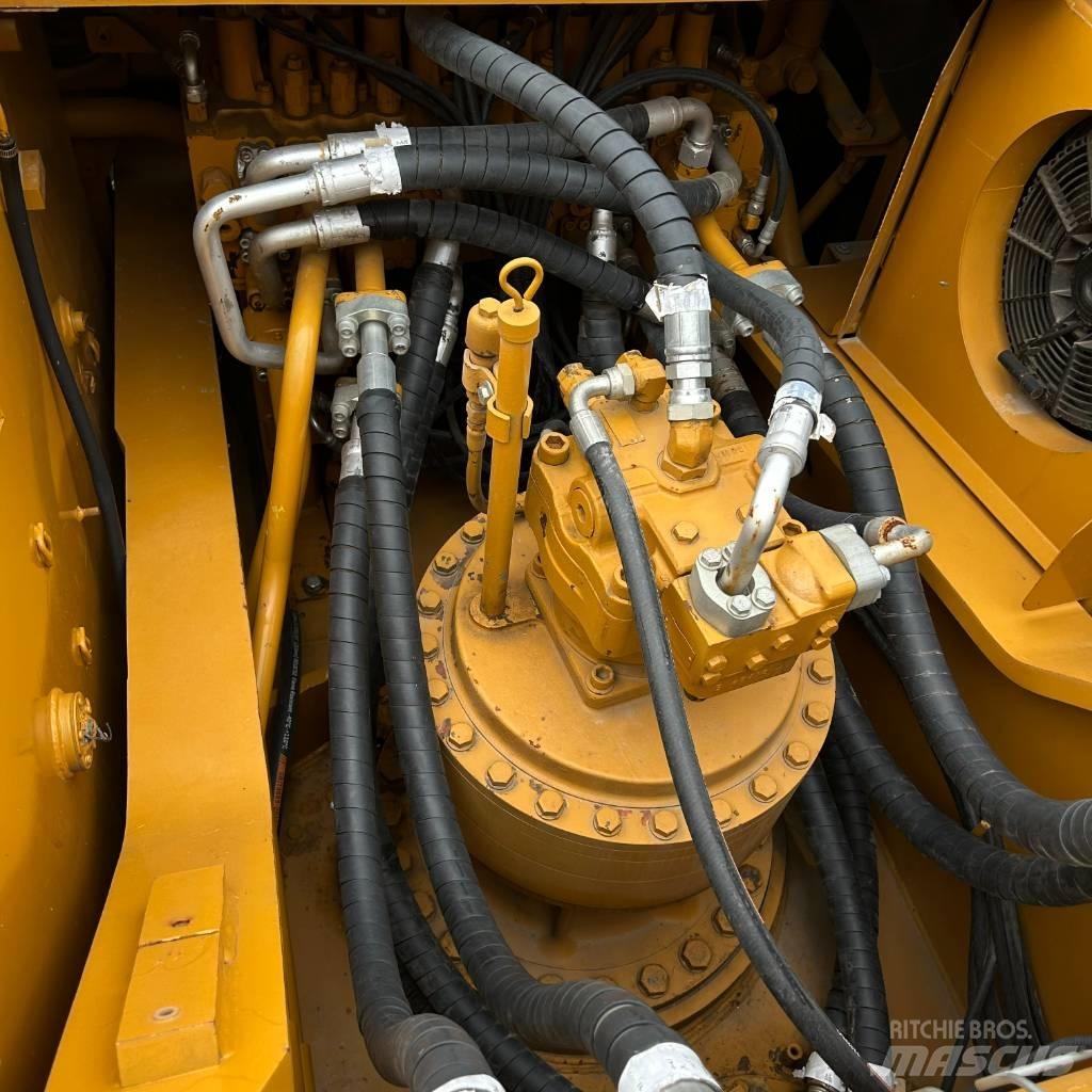 CAT 330D2 Bageri guseničari