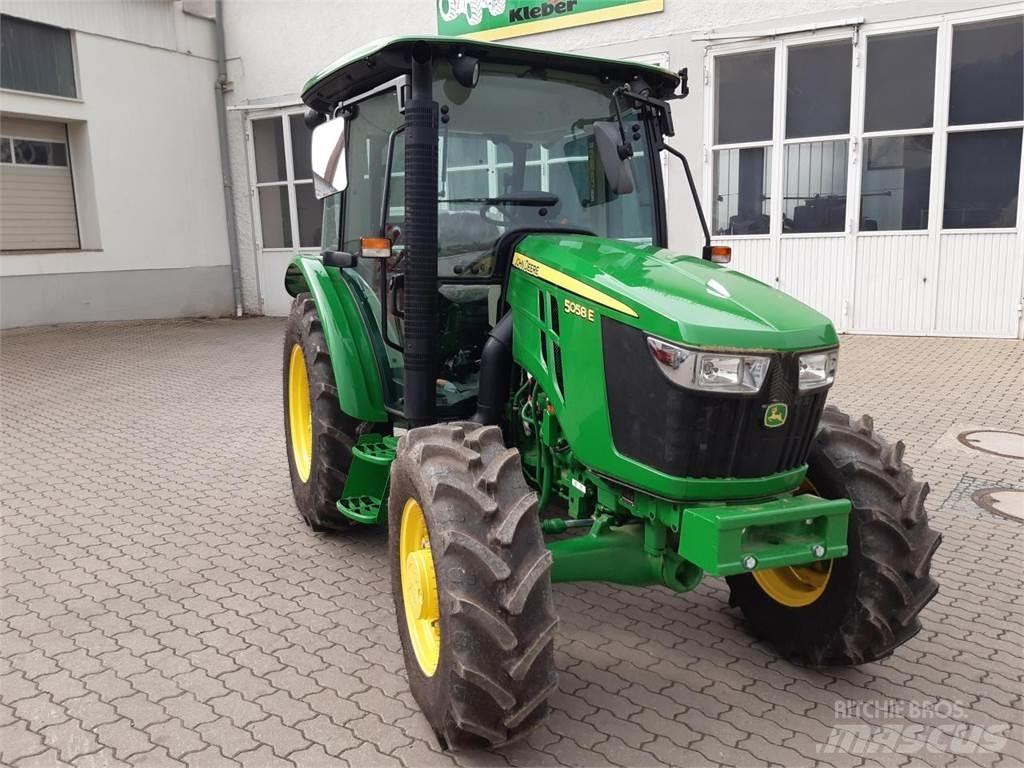 John Deere 5058E Traktori
