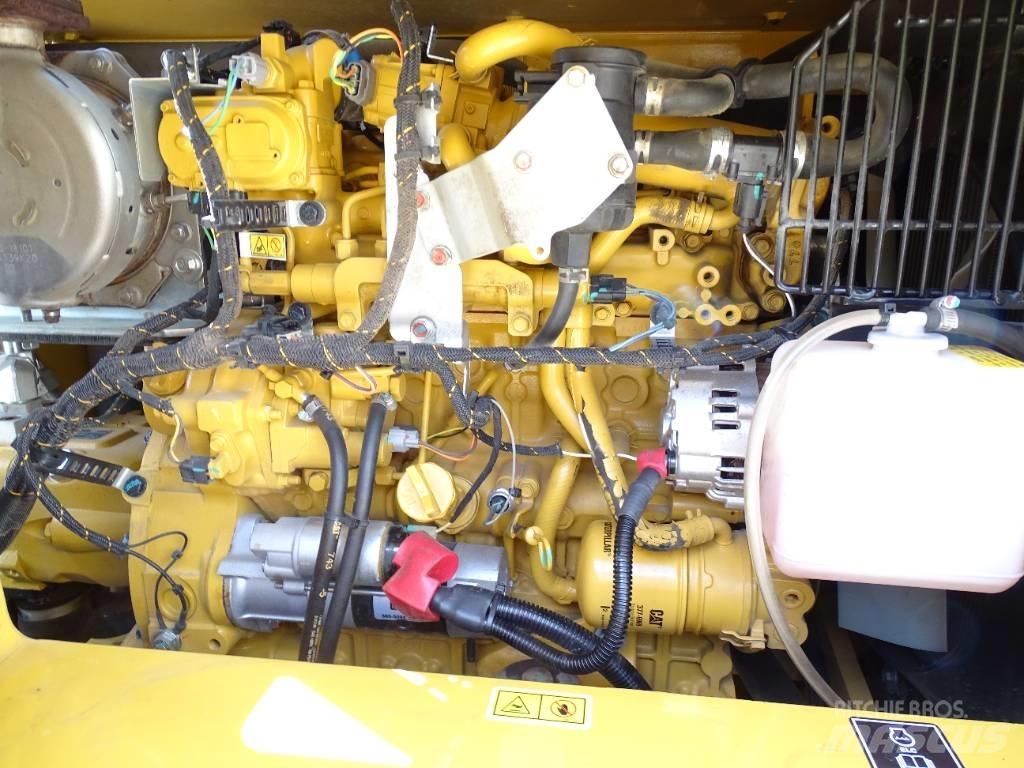 CAT 310 Midi bageri 7t – 12t