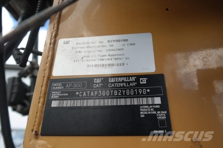 CAT AP 300 Asfaltni finišeri