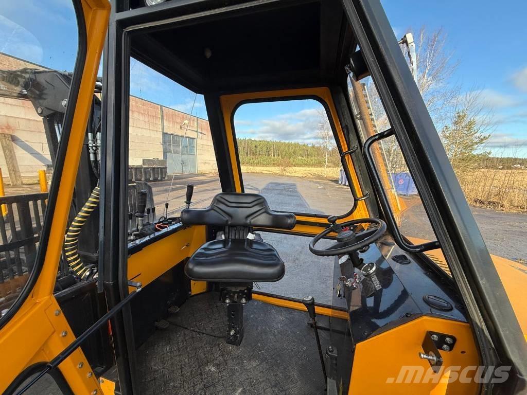 Kinetic 8x8 Forvarderi