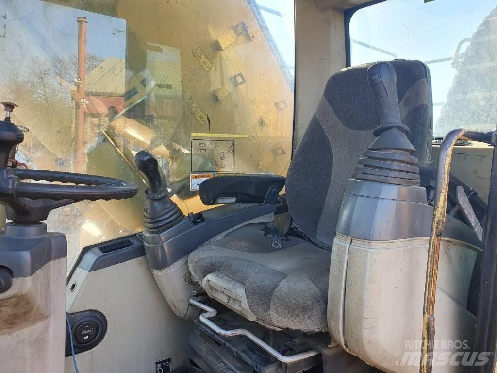 CAT M 325 C MH Bageri za prenos primarnih/sekundarnih sirovina