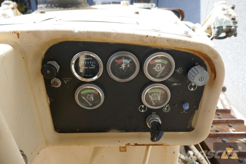 CAT D7G Ex-army Buldožeri guseničari