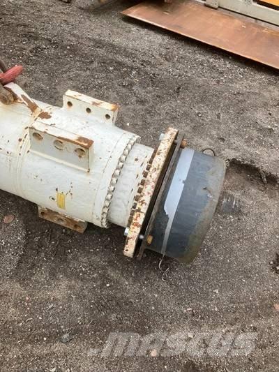 IHC System S40 Hidraulični čekići za nabijanje stubova