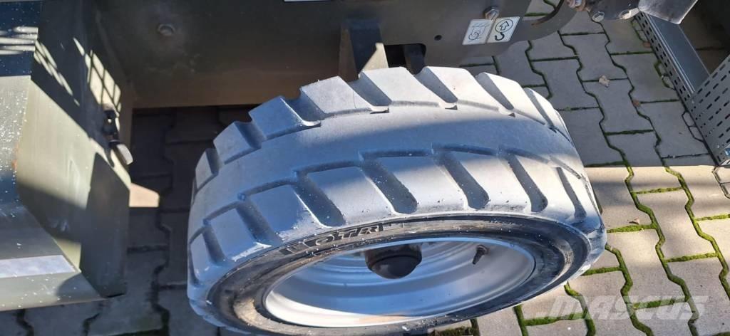 JLG M 3369 Makazaste platforme