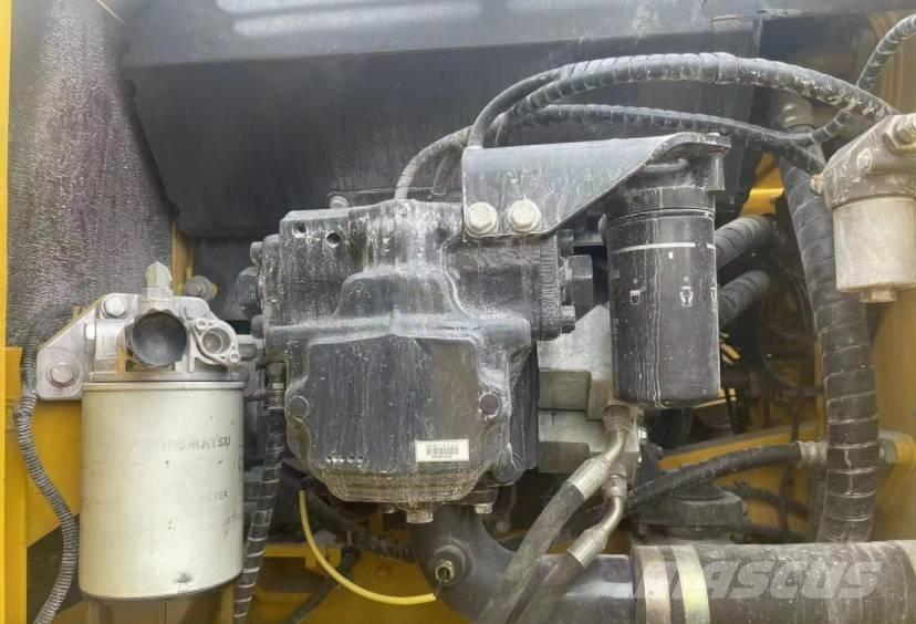 Komatsu 220-8K Bageri guseničari