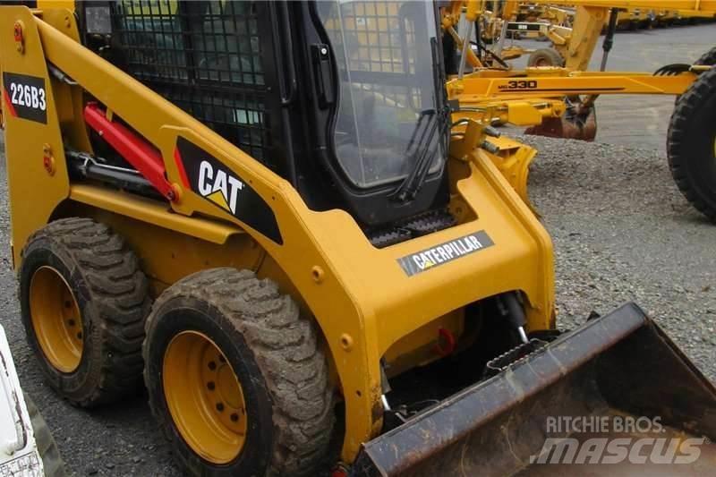 CAT 226B3 Ostali kamioni