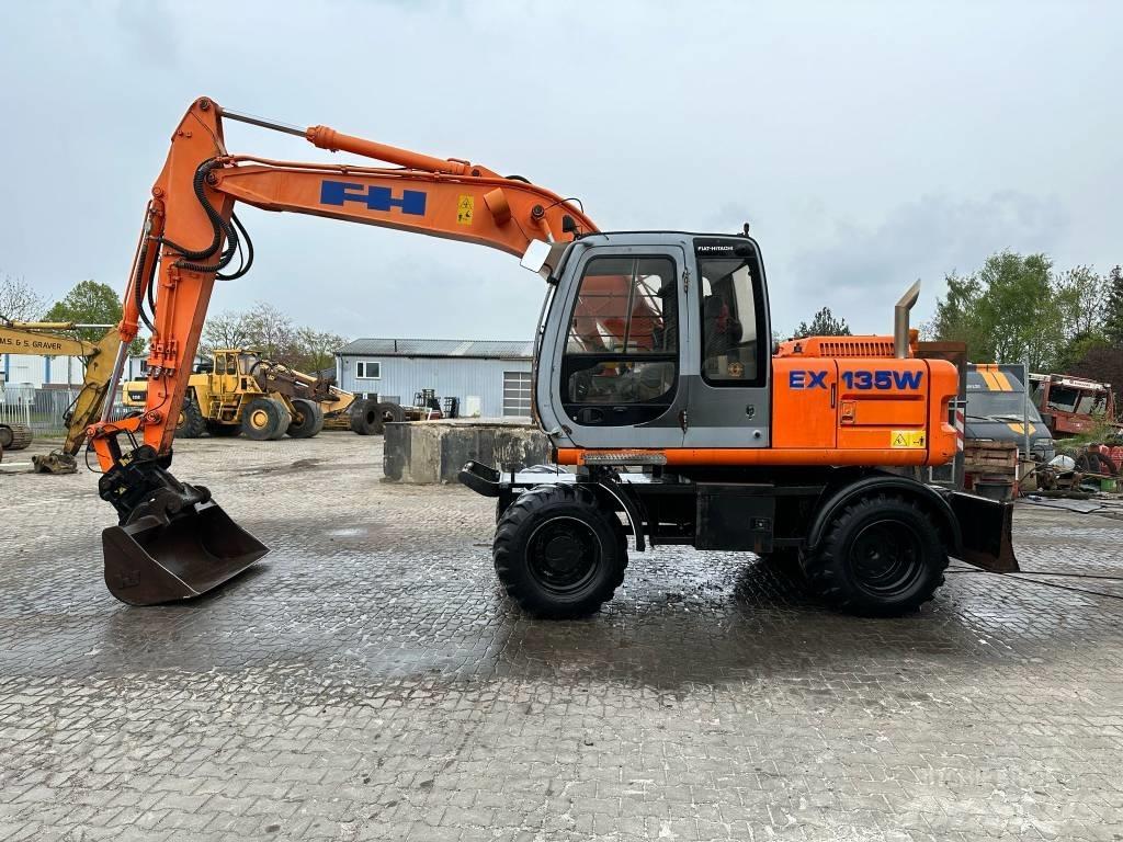 Hitachi EX135W Bageri točkaši