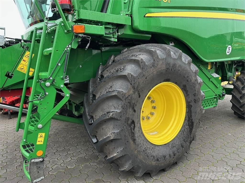 John Deere T 670 i Kombajni