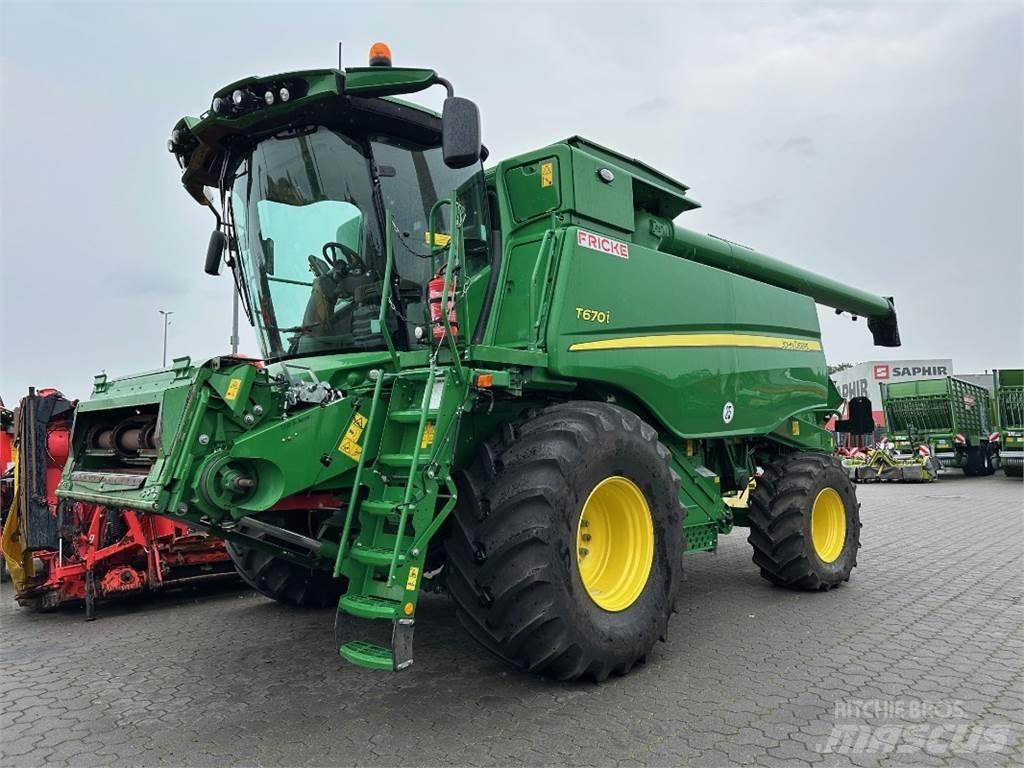 John Deere T 670 i Kombajni