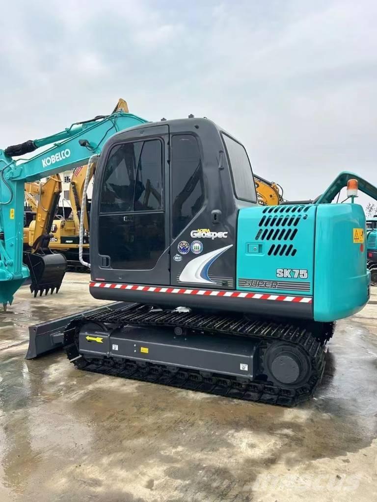 Kobelco SK 75 Bageri guseničari