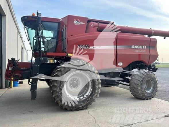 Case IH 7010 Kombajni