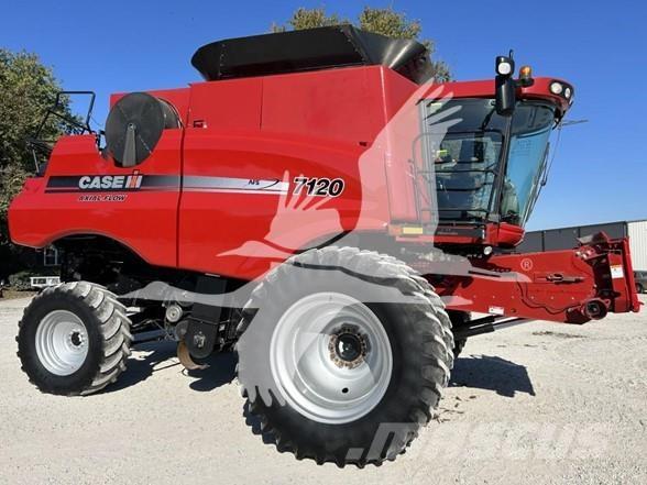 Case IH 7120 Kombajni