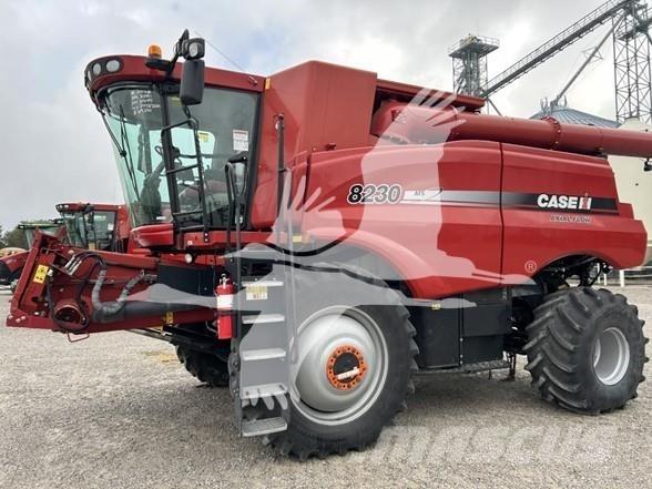 Case IH 8230 Kombajni