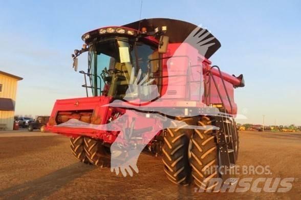 Case IH 8250 Kombajni
