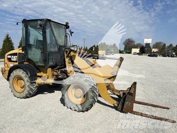 CAT 908M Utovarivači na točkove