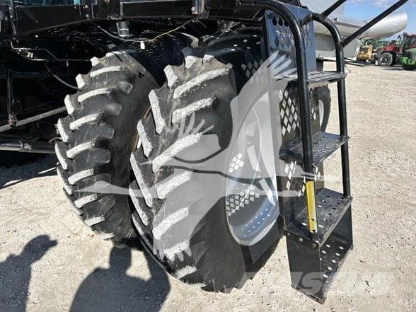 Gleaner R72 Kombajni