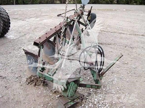 John Deere 514 Plugovi obrtači