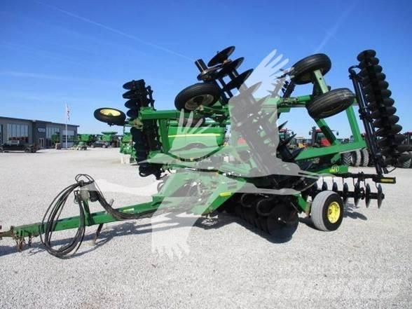 John Deere 637 Tanjirače