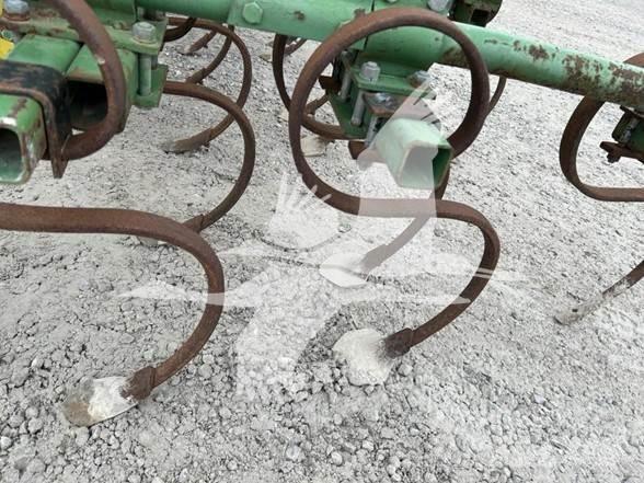 John Deere 85 Međuredni kultivatori