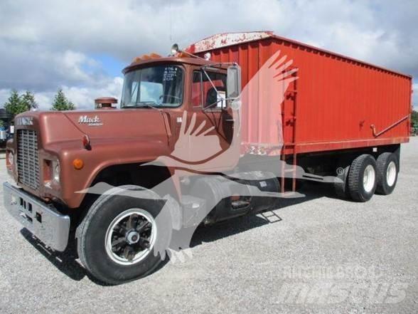 Mack R686ST Ostalo za građevinarstvo