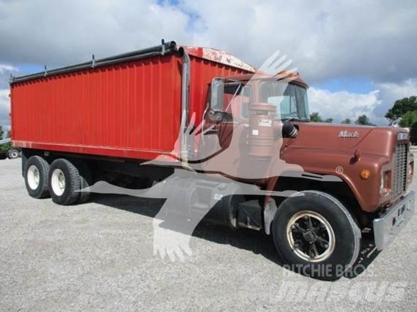 Mack R686ST Ostalo za građevinarstvo