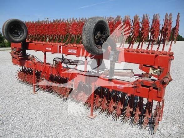 YETTER 3530 Ostale mašine i priključci za obradu tla