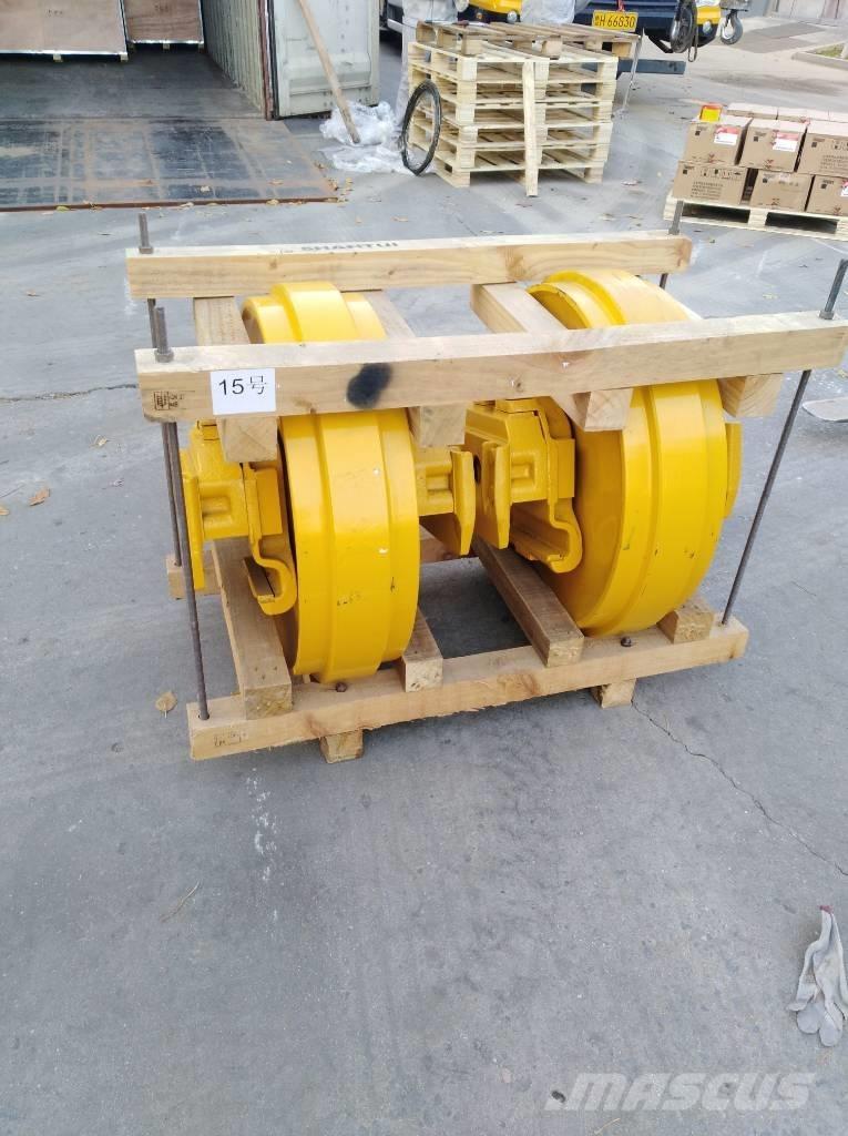 Komatsu D85E-18 Gusenice za građevinarstvo
