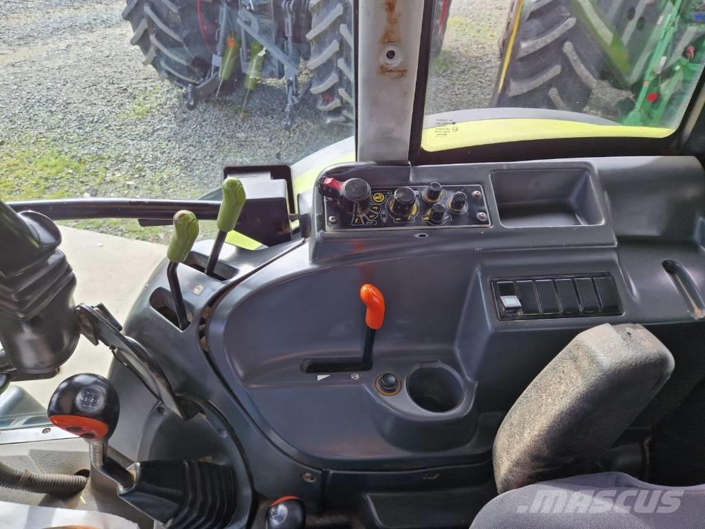 CLAAS Axos 320 CX Traktori