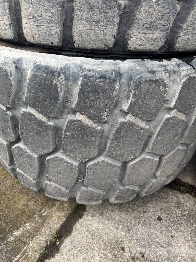 Develon DA 45 Gume, točkovi i felne