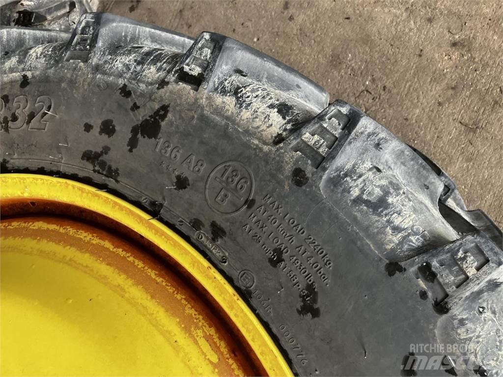 BKT 270/95R32 Gume, točkovi i felne