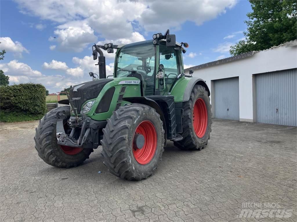Fendt 718 SCR Traktori