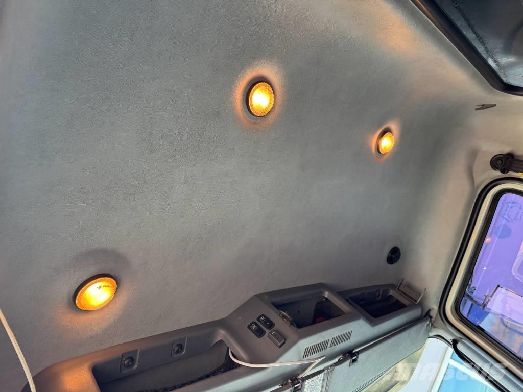 Mack Granite GU 713 Kiperi kamioni