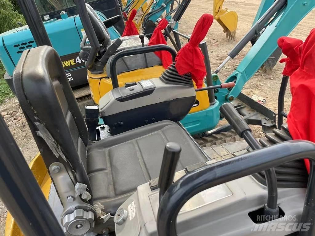 Komatsu PC18 Bageri guseničari