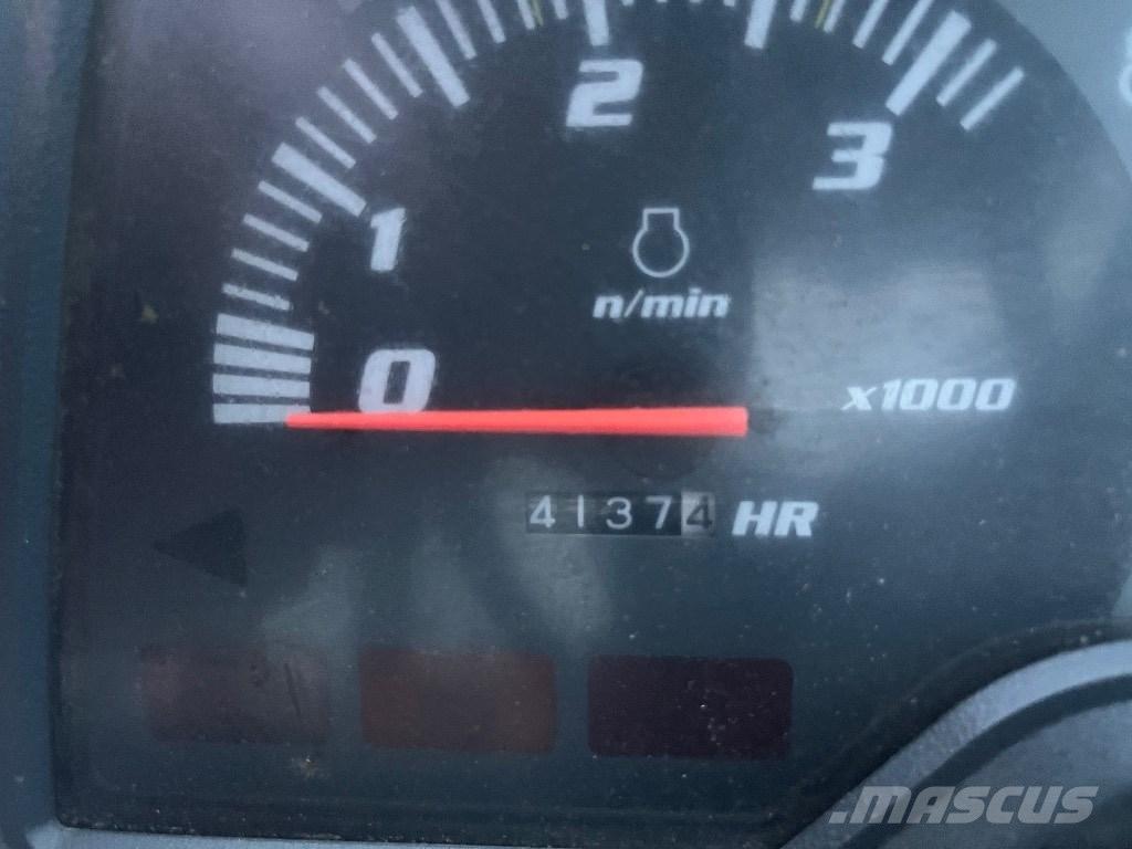 Kubota STV 36 Manji traktori