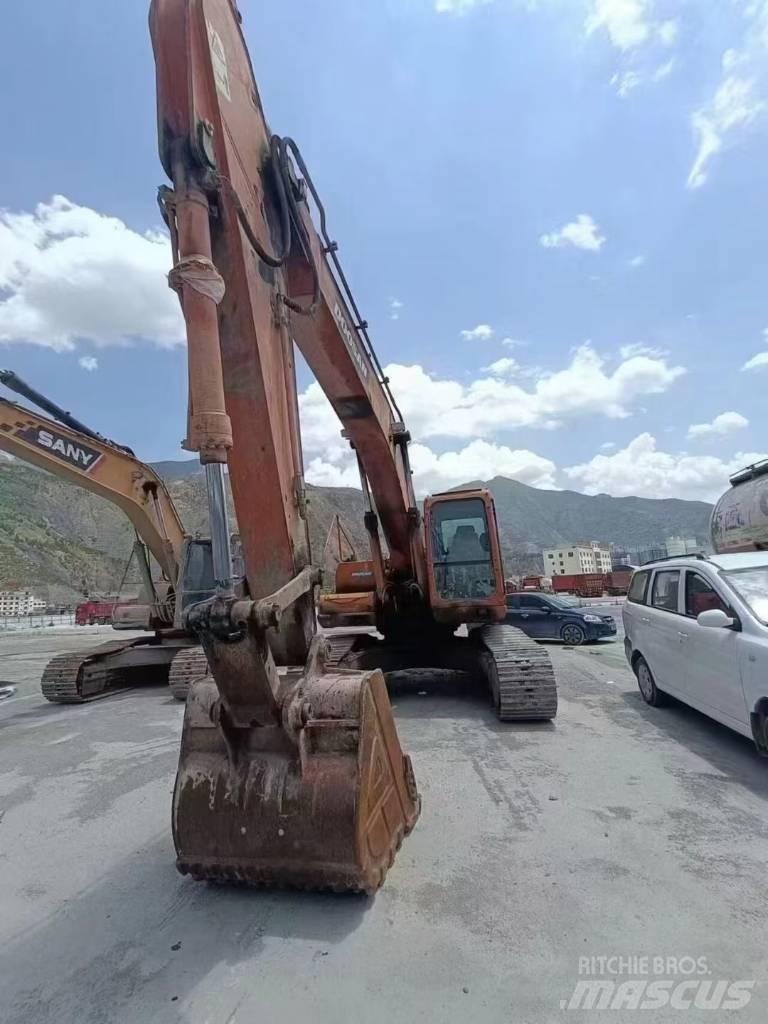 Doosan DX 225 Bageri guseničari