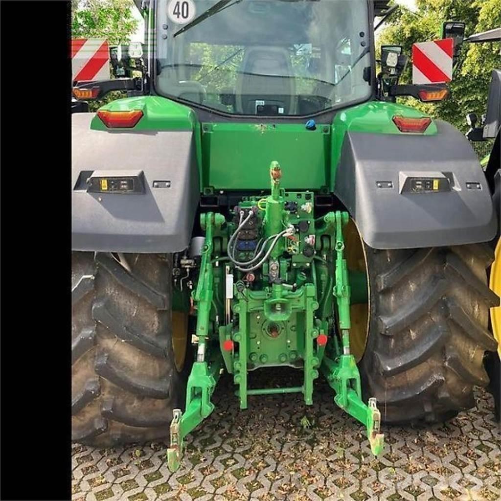 John Deere 7r 330 Traktori