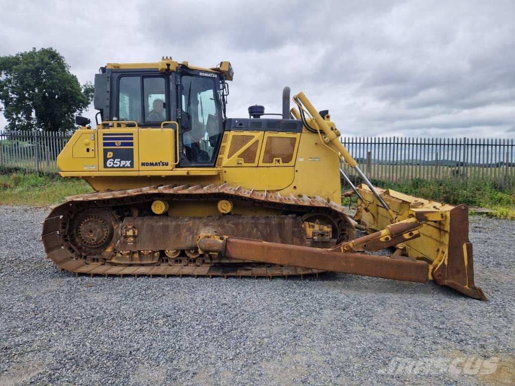 Komatsu D 65 PX-18 Buldožeri guseničari